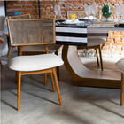 Cadeira Estofada Carouge Base Em Madeira