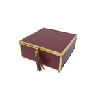 Caixa Decorativa Quadrada De Vidro E Couro Sintético Vinho E