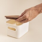 Caixa Organizadora Plástico Branca Canelada com Tampa de Acácia 16,5x12,5x10cm 1,5L Oikos
