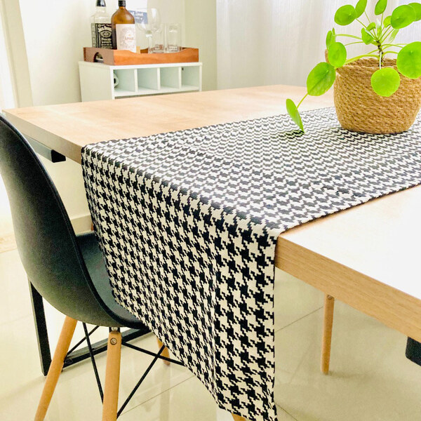 Caminho De Mesa Jacquard Bahamas Preto - 43x140cm
