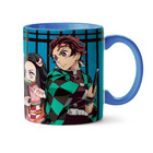 Caneca Demon Slayer Personagens Fight  - Interior E Alça Azul