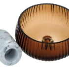 Centro De Mesa Beretta Vidro Âmbar Com Pé -18x18x18cm