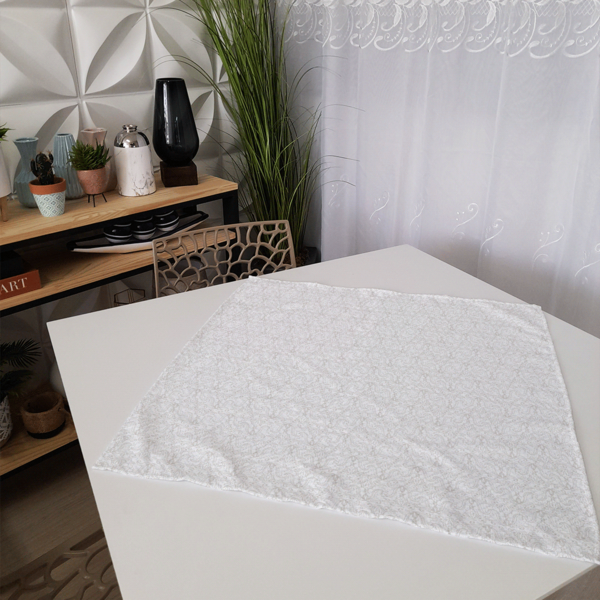 Centro De Mesa Clássica 70cm X 70cm Único