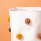 Cesto Organizador Pompons de Algodão Branco Redondo 25x22x25cm Oikos