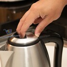 Chaleira Elétrica Cel800 Inox Prime - Cadence 110v / 127v