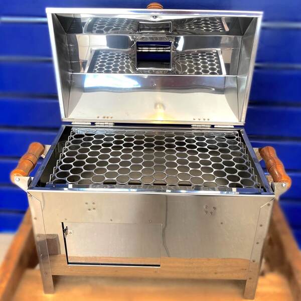 Churrasqueira Pequena Carvão De Inox Com Grelha Pif16