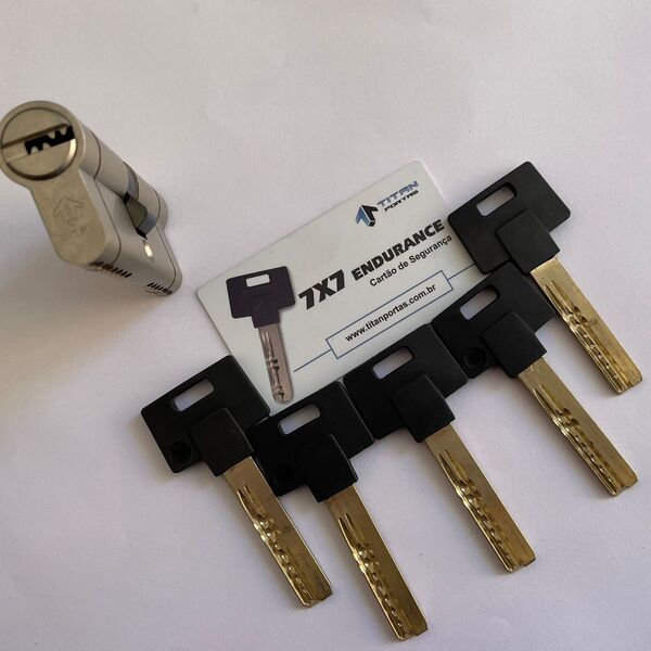 Cilindro Alta Segurança 62mm 7x7 Europerfil Titan