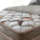 Colchão Queen Molas Bonnel Perola 158x198x24 Pelmex Marrom E