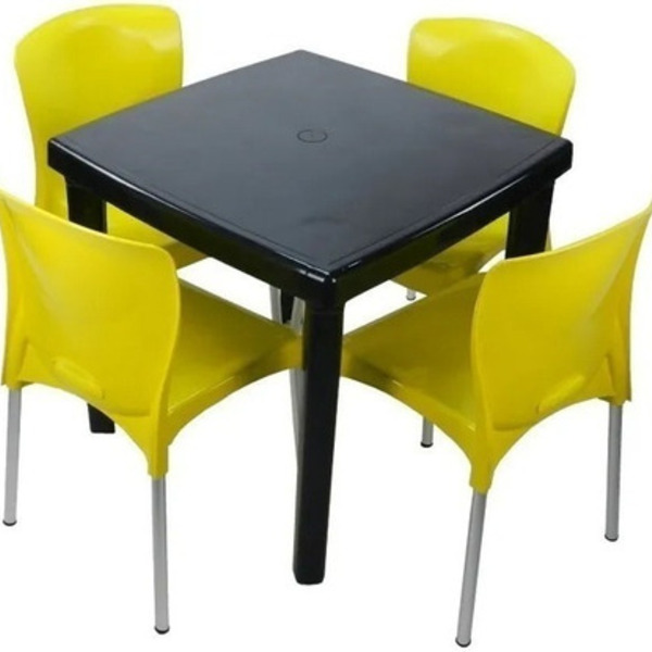 Conjunto 1 Mesa Quadrada E 4 Cadeiras Com Pés De Alumínio