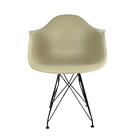 Conjunto Com 2 Cadeiras Eames Com Braços Fendi - Base Eiffel