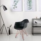 Conjunto Com 2 Cadeiras Eames Com Braços Preta - Base Eiffel