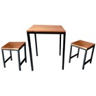 Conjunto De Jantar - Uma Mesa E Dois Bancos Quadrados Linha I