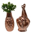 Conjunto Decorativo Vaso De Cerâmica E Mão Fazendo Figa