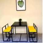 Conjunto Mesa 4 Cadeiras Pequena Estofado Amarelo Industrial