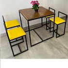 Conjunto Mesa 4 Cadeiras Pequena Estofado Amarelo Industrial