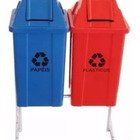 Conjunto P/ Coleta Seletiva 100l Com 2 Lixeiras Com Suporte V