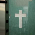 Cruz Crucifixo Para Decoração Em Inox 6x4cm Com Dupla Face