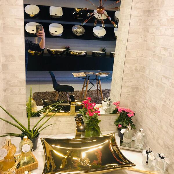 Cuba De Apoio Da Linha Dubai Na Cor Dourada Retangular