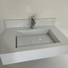 Cuba Suspensa Porcelanato Branco.