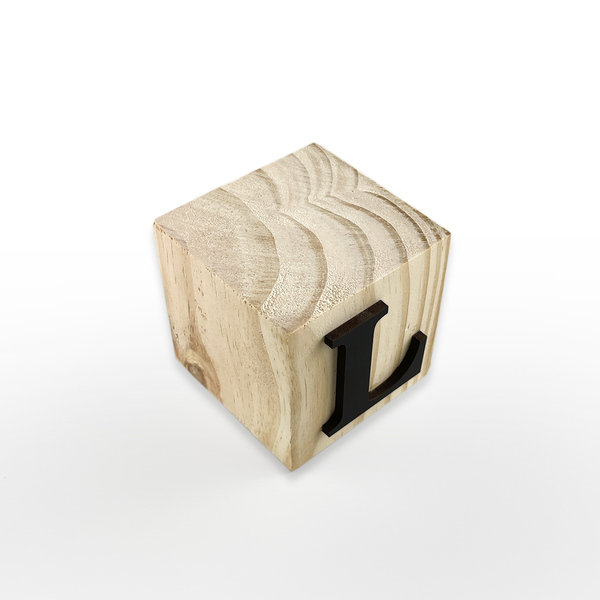 Cubo De Madeira Pinus Enfeite Letra L 6x6 Cm
