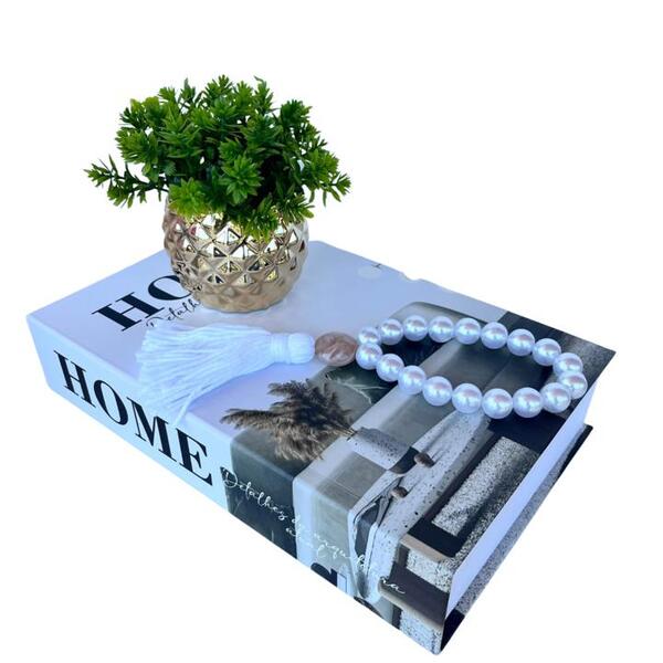 Decoração Sala Livro Fake + Vaso Dourado + Colar Japamala