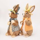 Dupla De Coelhos De Páscoa Coelhinhos Com Flores Enfeite 46cm