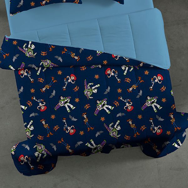 Qual o melhor edredom: Edredom Casal Malha Dupla Face Toy Story