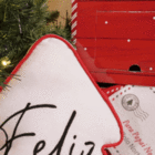 Enfeite Almofada Tecido Branco 11x34x42cm Cromus