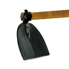 Enxada Larga Em Aço Cabo Madeira Agrícola Jardim Horta 150cm