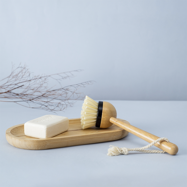 Escova De Bambu Oikos Redonda Com Cabo Para Limpeza Preta