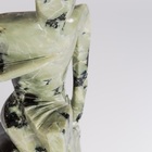 Escultura Abstrata Homem Na Pedra Xisto Esmeralda