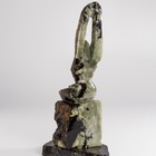 Escultura Abstrata Mulher Na Pedra Xisto Esmeralda