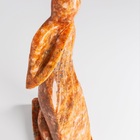 Escultura Abstrata Mulher Refletindo Em Calcita Laranja