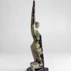 Escultura Abstrata Mulher Se Alongando Xisto Esmeralda