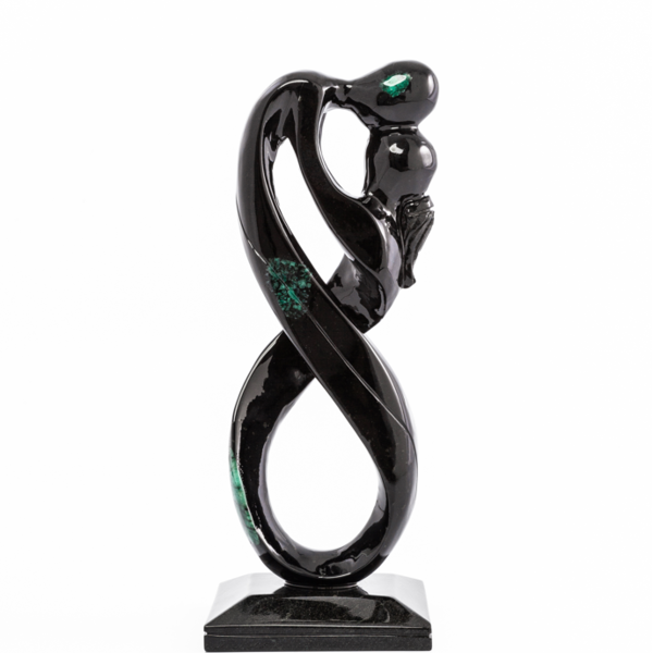 Escultura Amor Infinito Lapidado Em Xisto Esmeralda