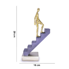 Escultura Decorativa Homem Escada Em Poliresina Dourado 16 Cm