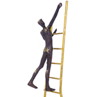 Escultura Decorativa Homem Escada Em Poliresina Preto/dourado