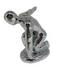 Escultura Decorativa Homem Prata De Cerâmica