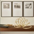 Escultura Dourada Em Metal 17x34cm