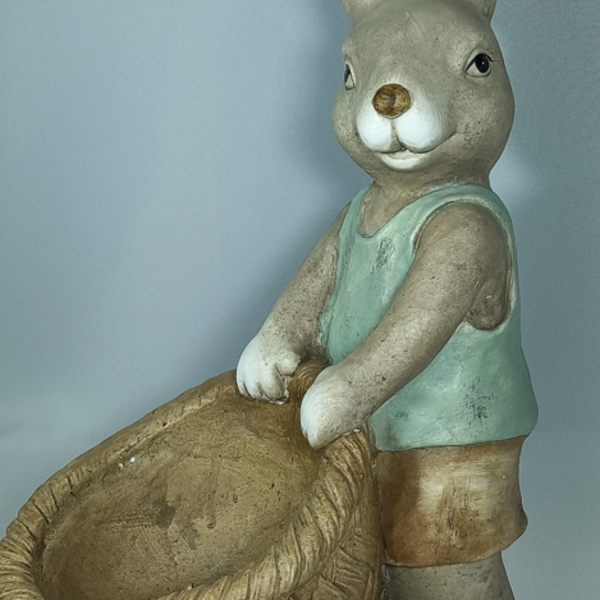Escultura Em Cerâmica Coelho Com Cesta 45cm