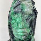 Escultura Rosto Índio Lapidado Em Xisto De Esmeralda