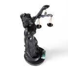 Escultura Themis Justiça Em Xisto Com Esmeralda