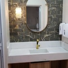 Espelho De Vidro Oval Madrid Com Moldura Dourada 80cmx50cm