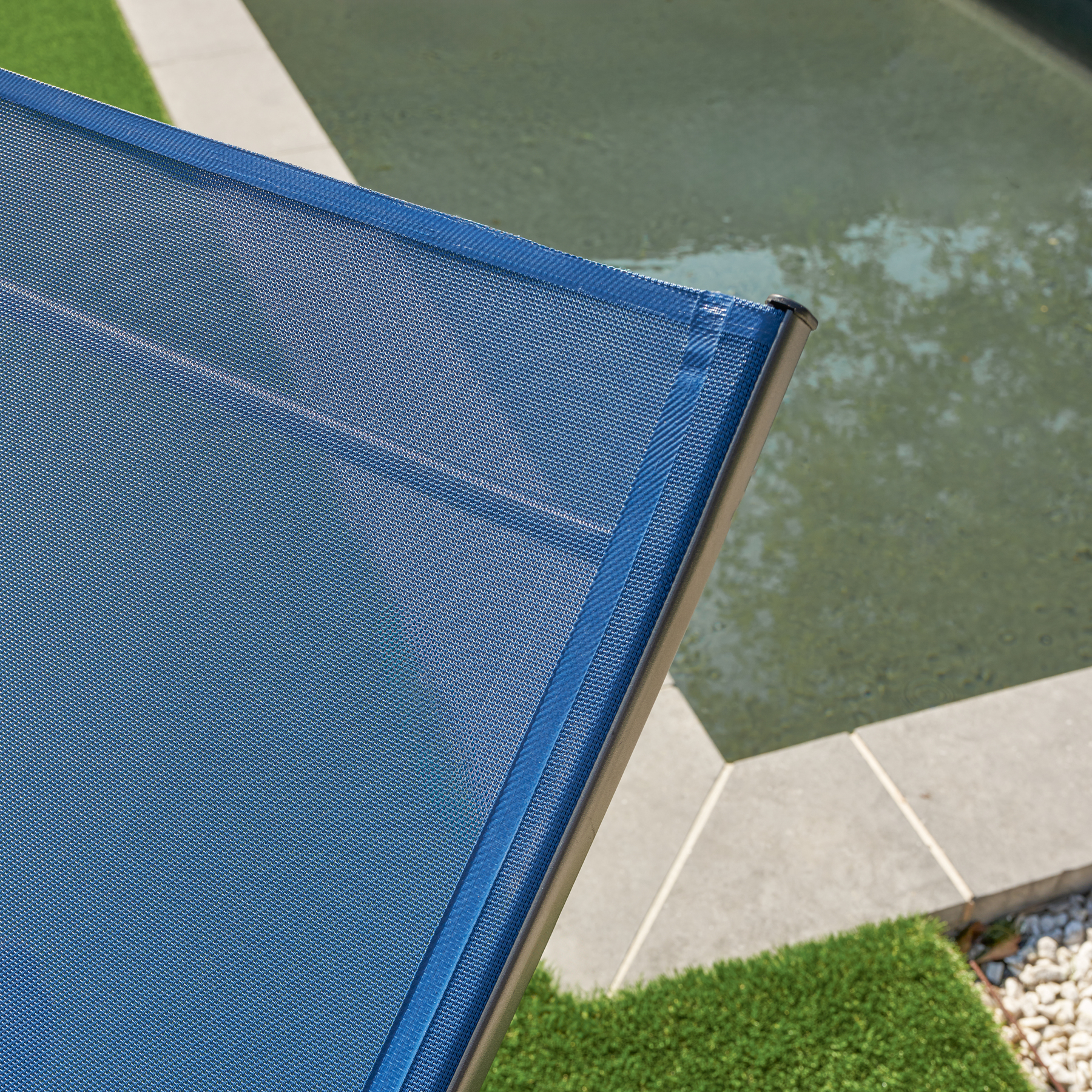 Espreguiçadeira em Aço Reclinável com 4 Posições 92,5x69x193,5cm Azul Rivera Naterial