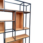 Estante Industrial De Ferro E Madeira Com Nichos E Prateleira