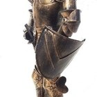 Estatua De Ferro Fundido Guerreiro Medieval Samurai Com Espad