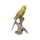 Estátua Periquito Verde No Galho Grande