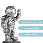 Estatueta Astronauta De Resina Decorativo Prata 24,5x11cm