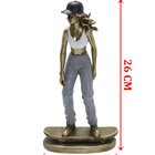 Estatueta Decorativa Skatista Mulher Escultura Resina 26cm