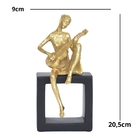 Estatueta Para Decoração De Sala Musicista Violão 20,5 Cm